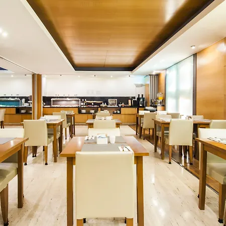 Eurostars Cristal Palace